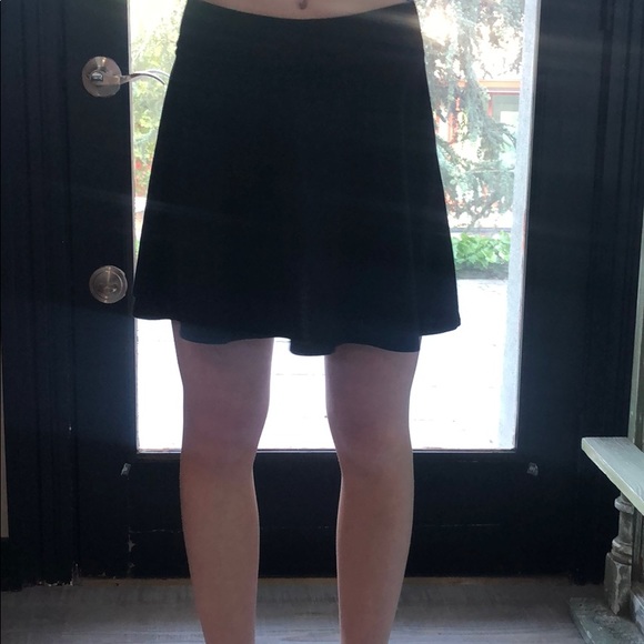Skirt - Picture 1 of 2